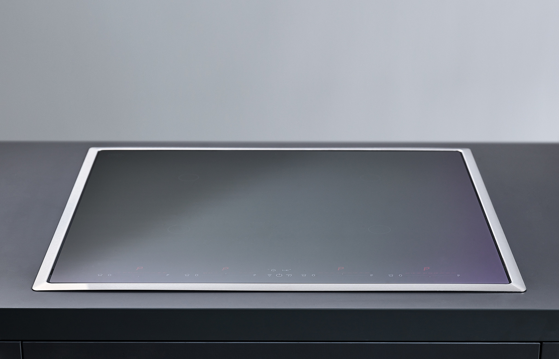 Induktionskochfeld mit Glaskeramikoberfläche